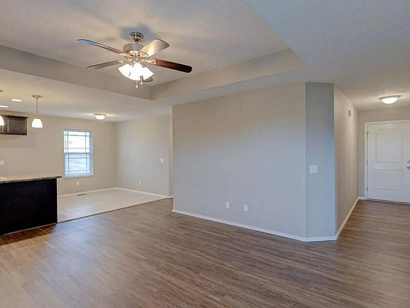 3rd image of 1702 N Hoover Drive