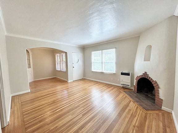 2nd image of 2309 H St #15