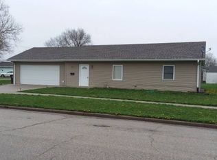 201 N Pine St, Lenox, IA 50851