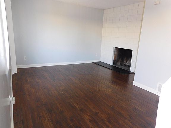 4th image of 1054 S Sandy Hook St