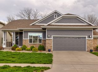 1595 SE Oxford Dr, Waukee, IA 50263