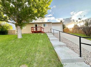 513 7th St, Cody, WY 82414