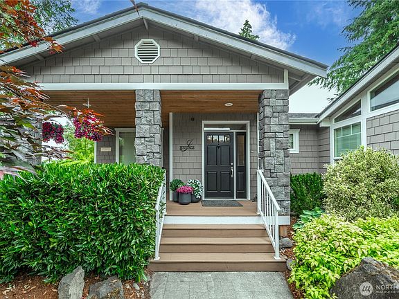 3rd image of 5129 W Tapps Drive E