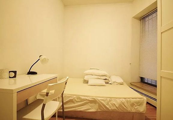 5th image of 157 W 106th St APT 4C