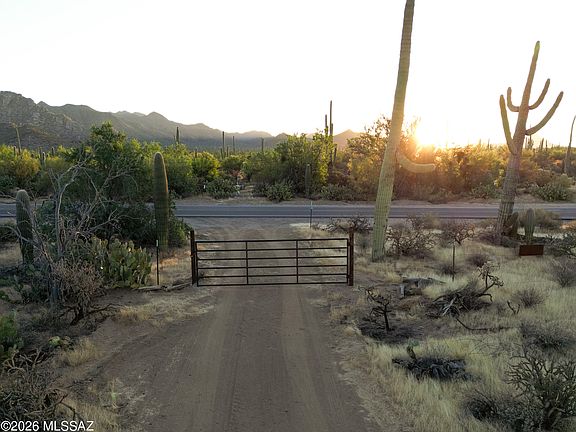 4th image of 2831 N Sandario Rd