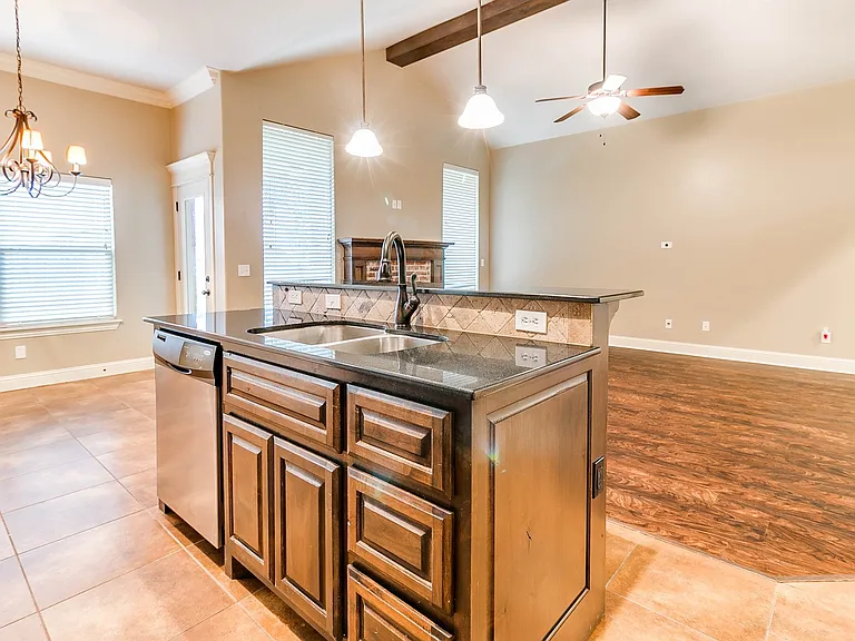 4909 Kelly Lakes Dr — Photo 16