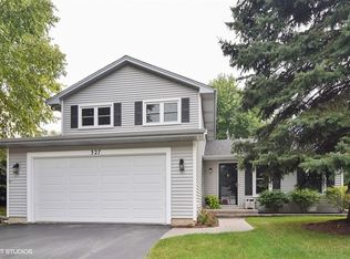 327 Oakmont Dr, Bartlett, IL