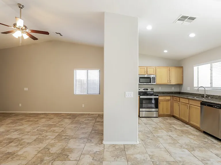 2781 W Mira Dr — Photo 6