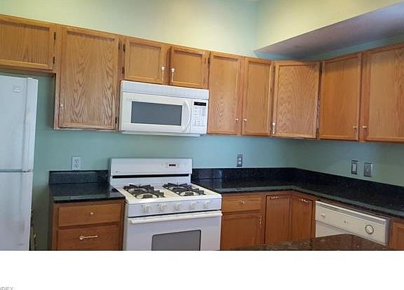 5th image of 11024 Detroit Ave APT 4