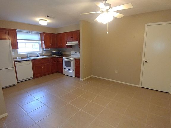 3rd image of 5201 Atlantic Blvd Unit 187