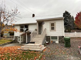 26 Cherry Ave W, Omak, WA 98841