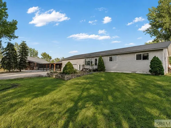 762 S River Rd, Saint Anthony, ID 83445