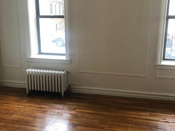3rd image of 729 Burke Ave APT 3R