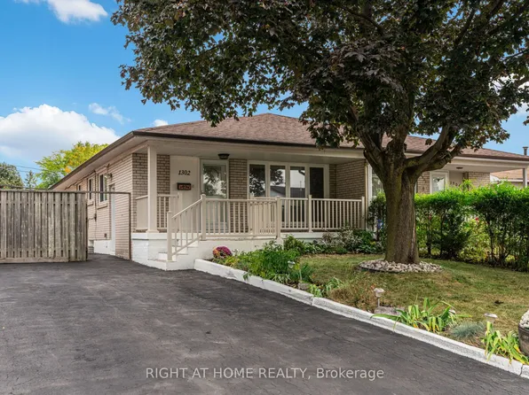 1302 Redbank Cres, Oakville, ON L6H 1Y5