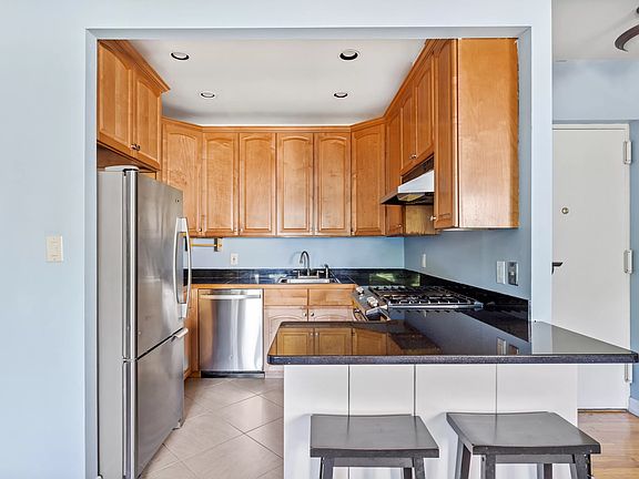 3rd image of 143 McDonald Ave APT 2D