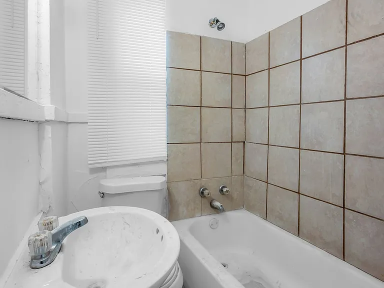 15322 Yorick Ave #A — Photo 10