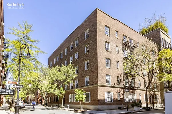 Rented by Sotheby's International Realty | media 21