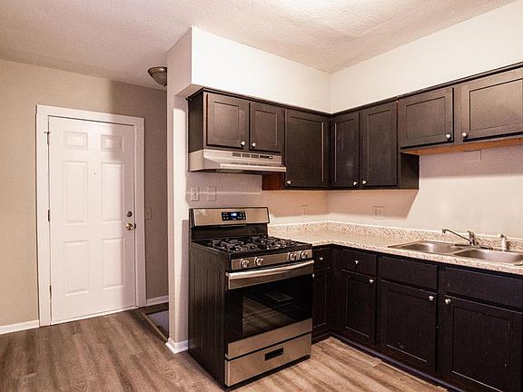 3rd image of 3547 Girard Ave N