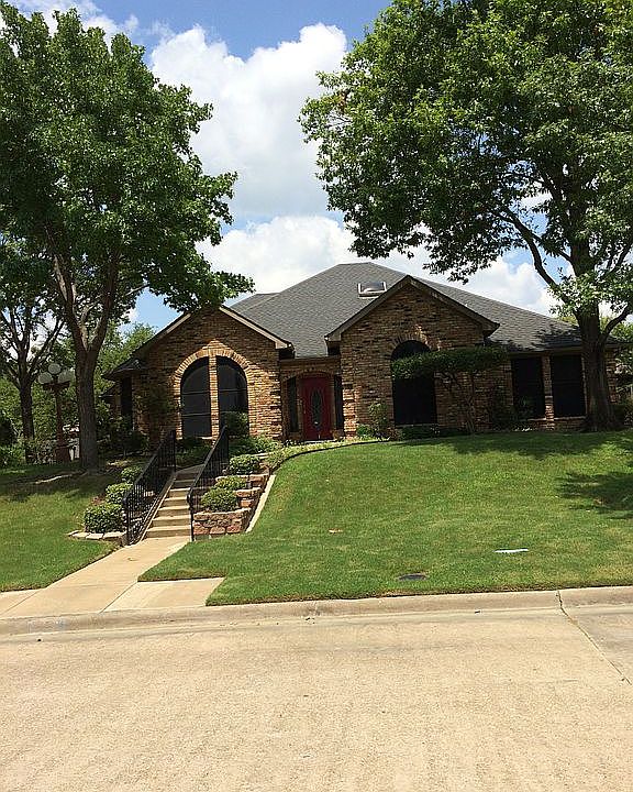 1st image of 1755 Plummer Dr