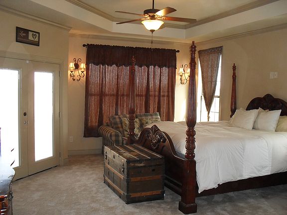 5th image of 100 Oak Forest Dr