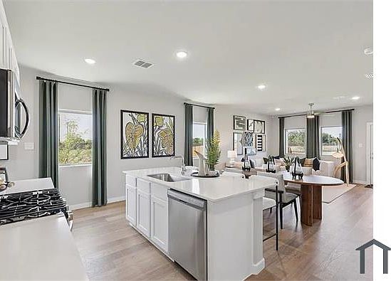 1st image of 601 Green Grass Dr