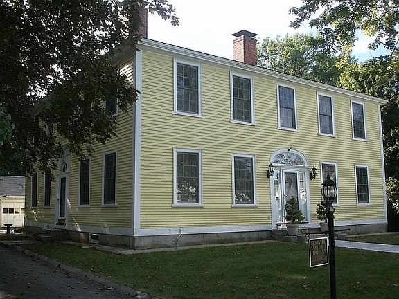 4th image of 381 Boston Rd