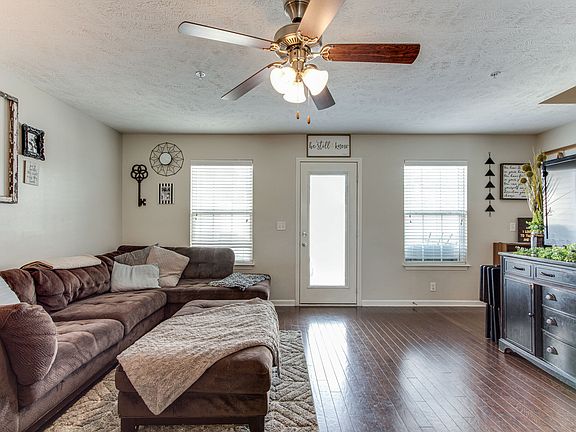 5th image of 2035 Debonair Ln