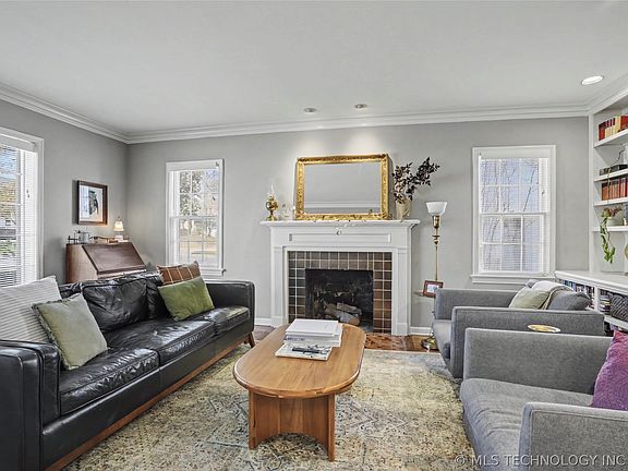 5th image of 2432 E 25th Pl