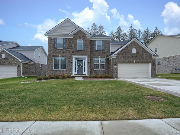 25937 Wembley Dr, Novi, MI 48374