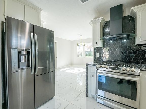 5th image of 10835 Olympia Dr