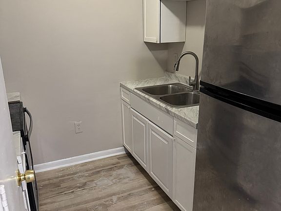 2nd image of 2504 Chestnut Woods Dr #2504