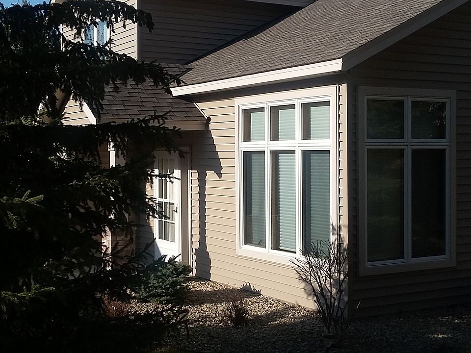 1st image of 1013 Stratford Ln E