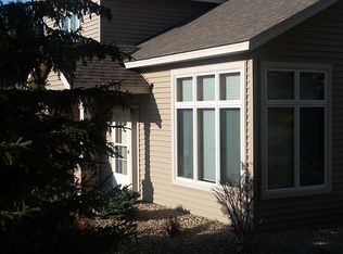 1013 Stratford Ln E, Burnsville, MN 55337
