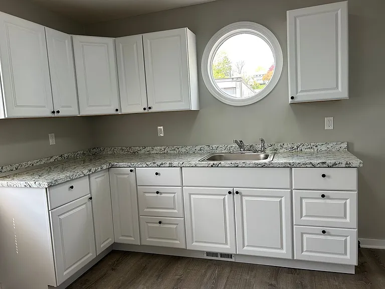 1810 Dixwell Ave — Photo 4