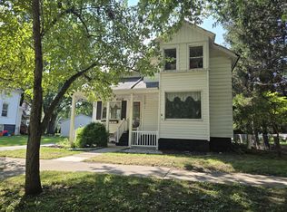 317 N Maple St, Momence, IL 60954