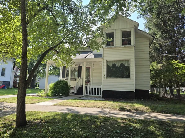 317 N Maple St, Momence, IL 60954