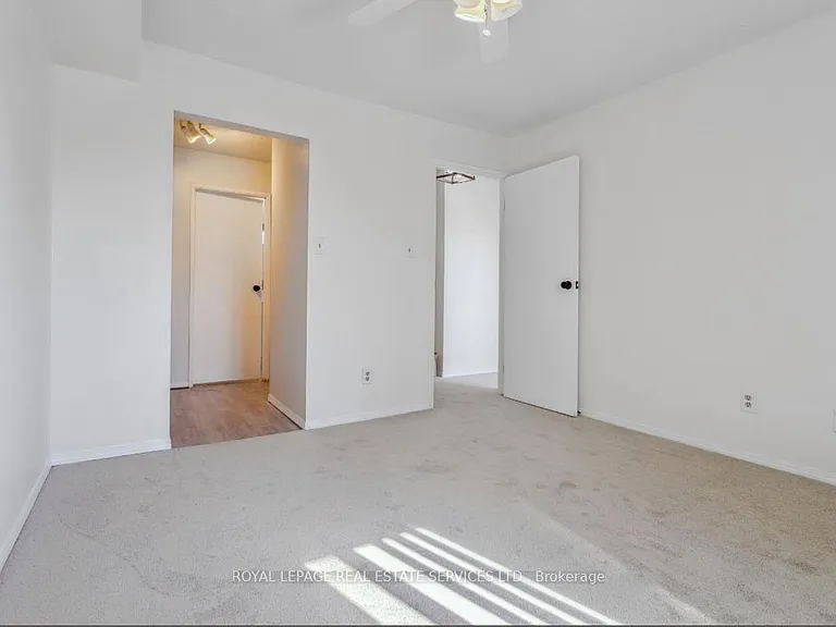 1450 Glen Abbey Gate #934 — Photo 17