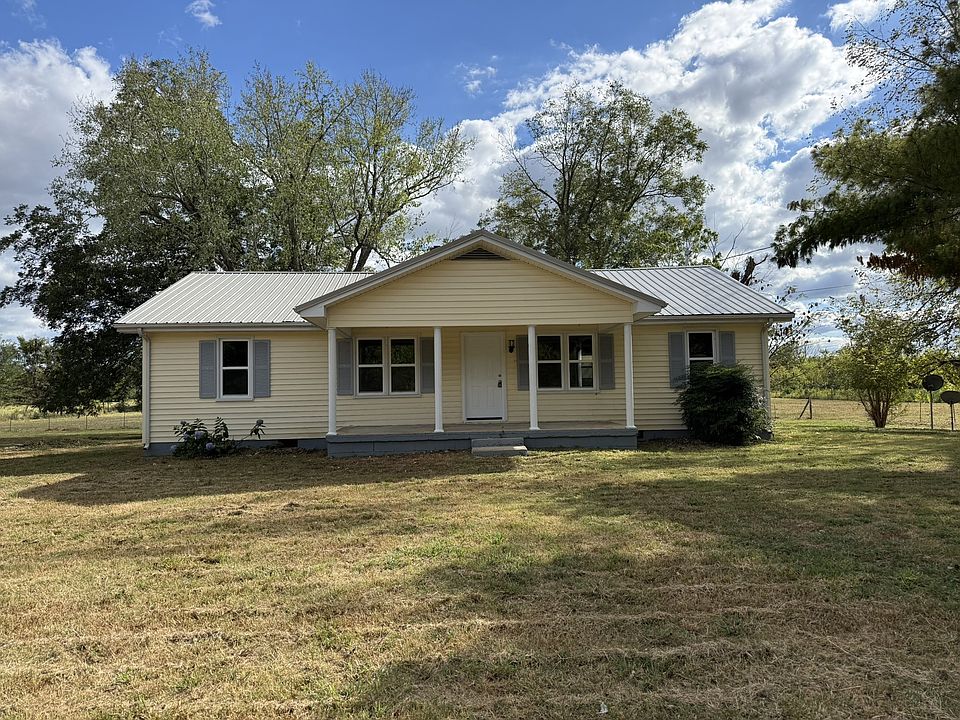 1st image of 447 Pepper Hill Rd