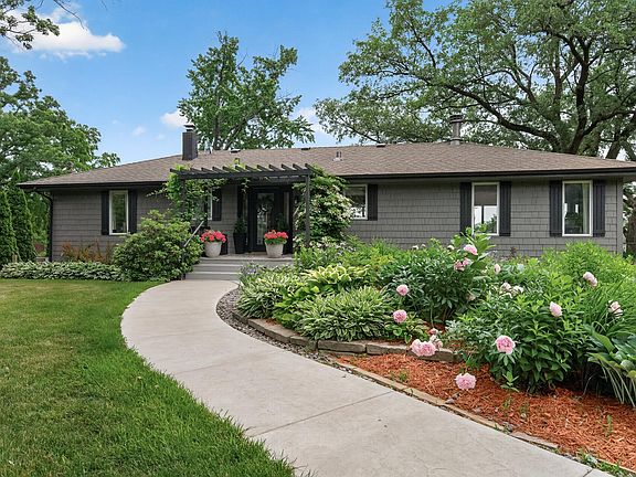 3rd image of 7805 Gloria Cir