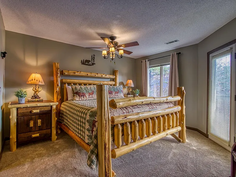 905 Smoky Bears Way — Photo 23