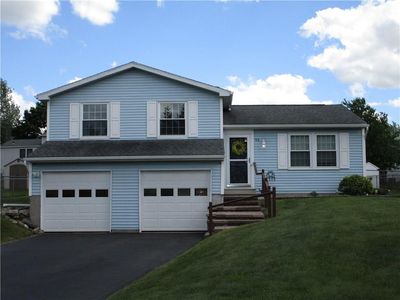 93 Pacer Dr, Henrietta, NY, 14467