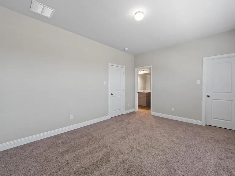 4267 Shavano Dr — Photo 24