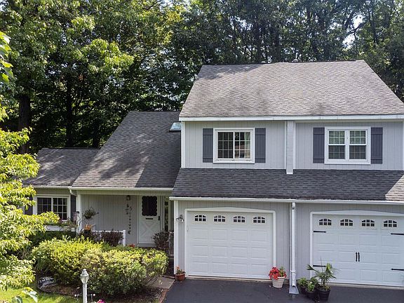 4th image of 55 Glenbrook Ct