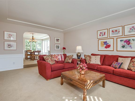 Living room connects with formal dining room