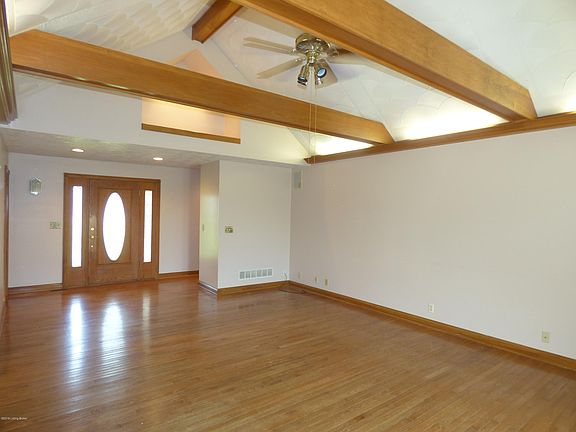 3rd image of 262 Hardy Ln