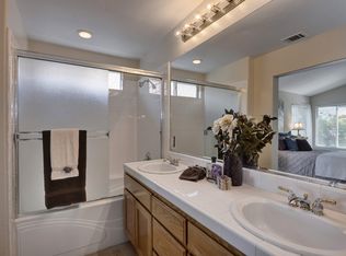 942 Baines St, East Palo Alto, CA 94303