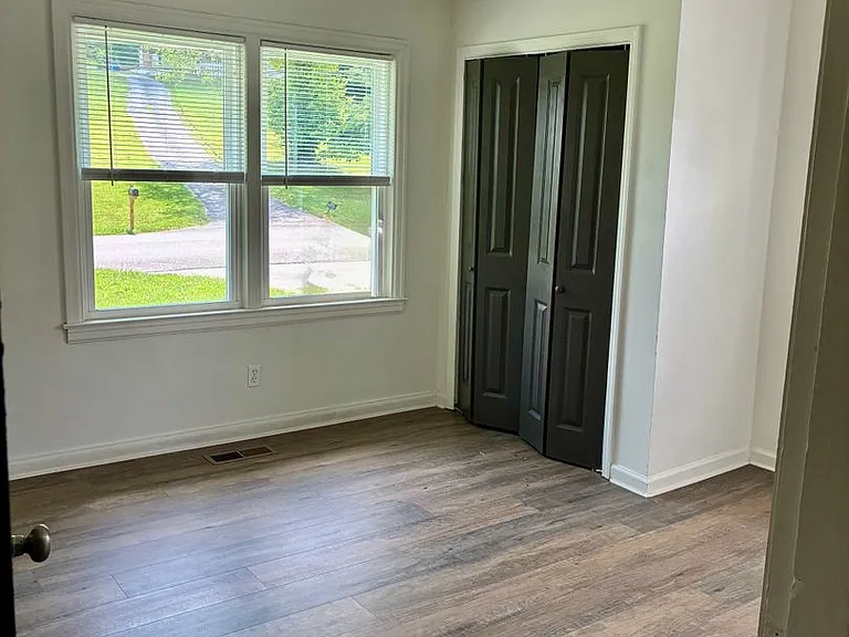 109 Signal View St — Photo 6
