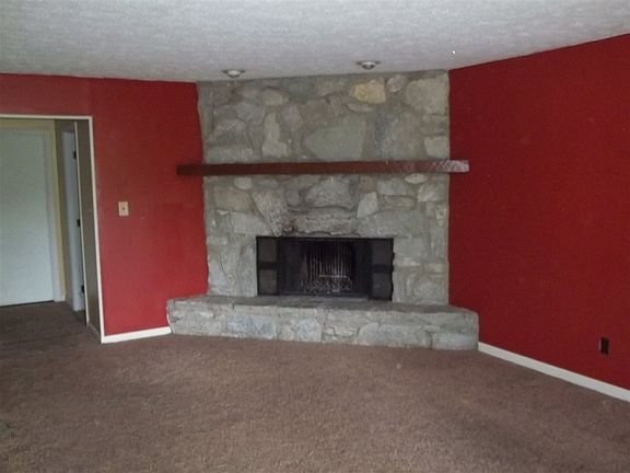 4th image of 417 N Cherry Wood Ln