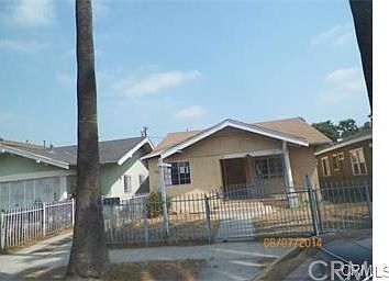 1st image of 1121 W 51st St
