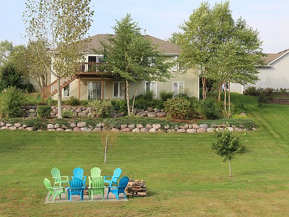 Relaxing firepit (fits 8+)